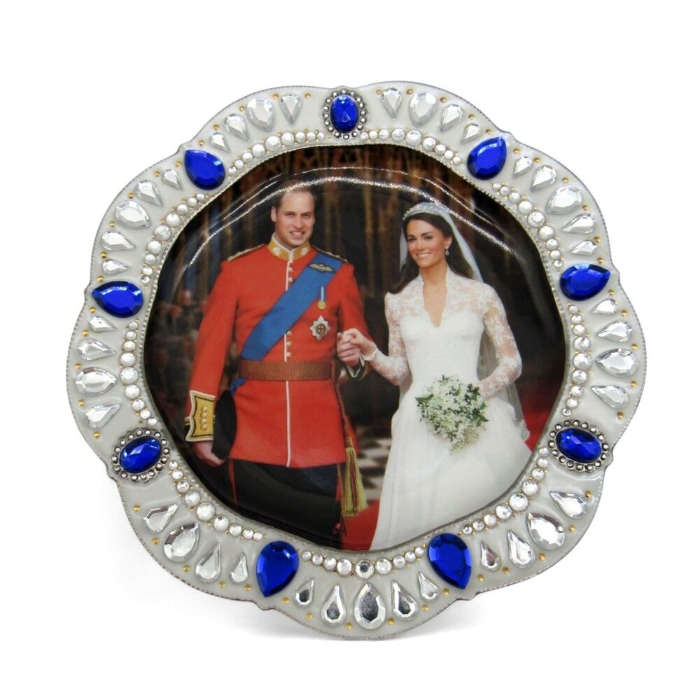 William And Kate ROYAL WEDDING Plate With Faux Gems Bradford Exchange 2011